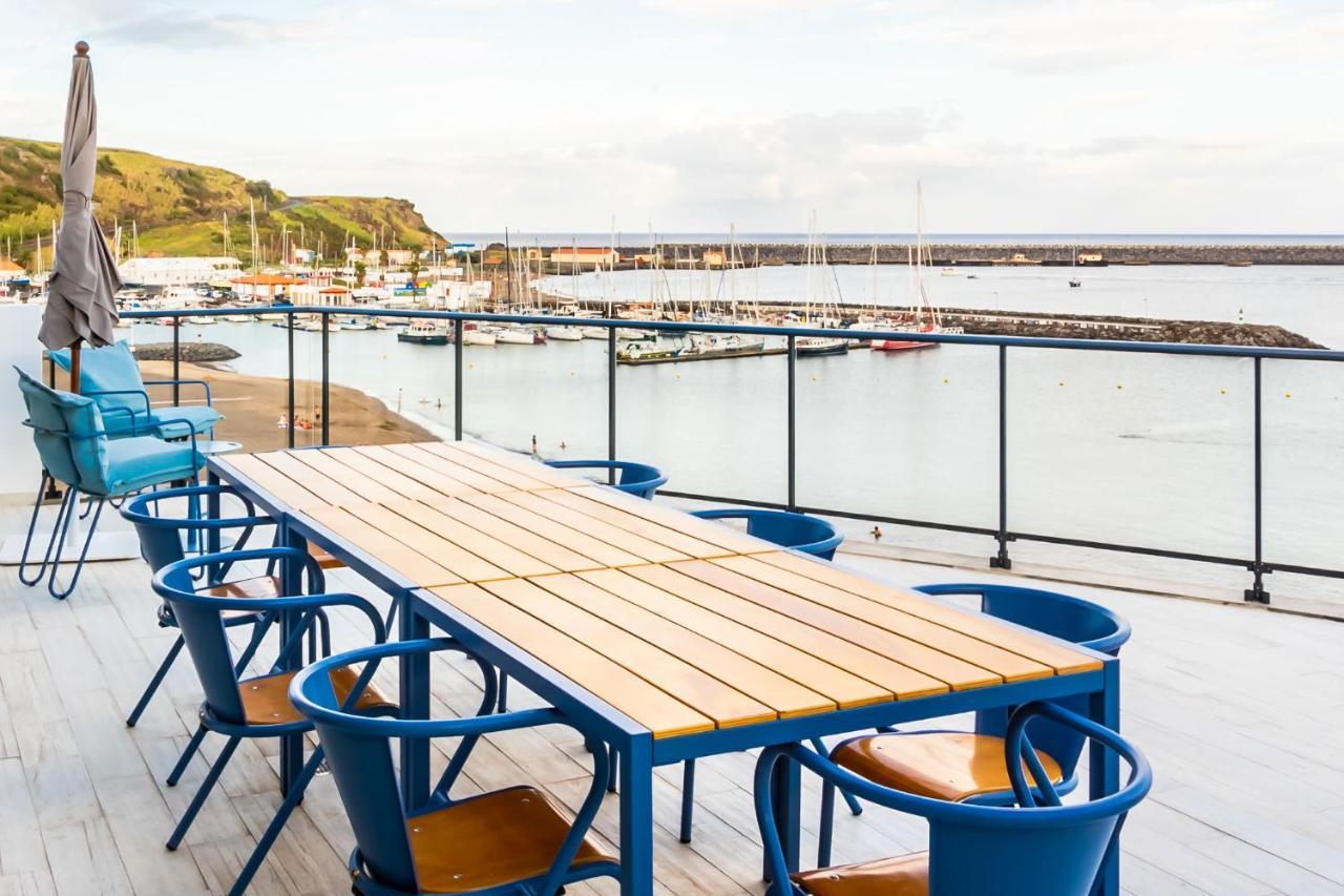 Facing Bay Hostel Praia da Vitoria Exterior photo
