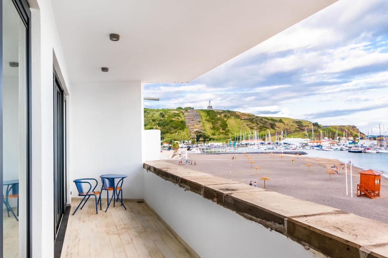 Facing Bay Hostel Praia da Vitoria Exterior photo