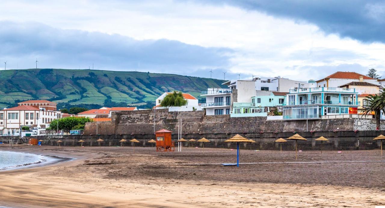 Facing Bay Hostel Praia da Vitoria Exterior photo